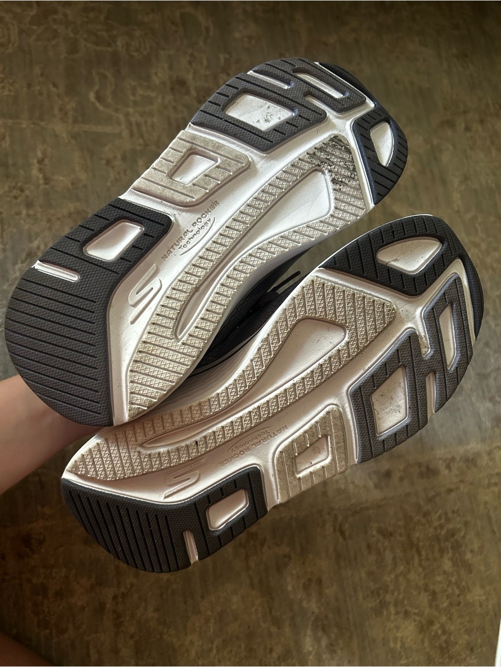 Skechers Max Cushion Lavender Running Shoes - Women's - Picture 4 of 4